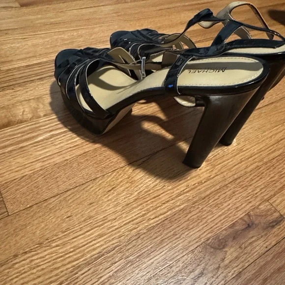 Michael Kors Glossy Black Catalina Heels - Picture 4 of 5